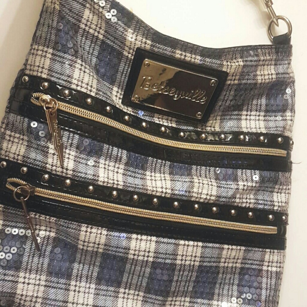 Betseyville crossbody bag